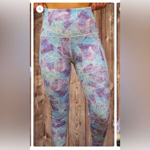 Wild woods “backwoods” fleece lined leggings nwot